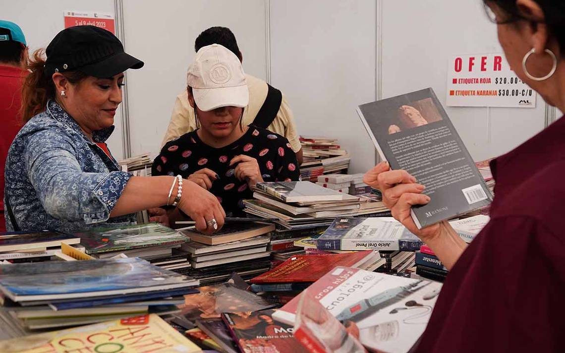 Mujeres Buscan M S Libros De Autoayuda Que Los Hombres Revela El Inegi